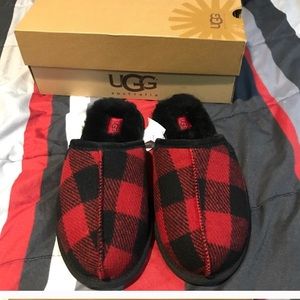 New Ugg Slippers Scuff Red Plaid Size 9